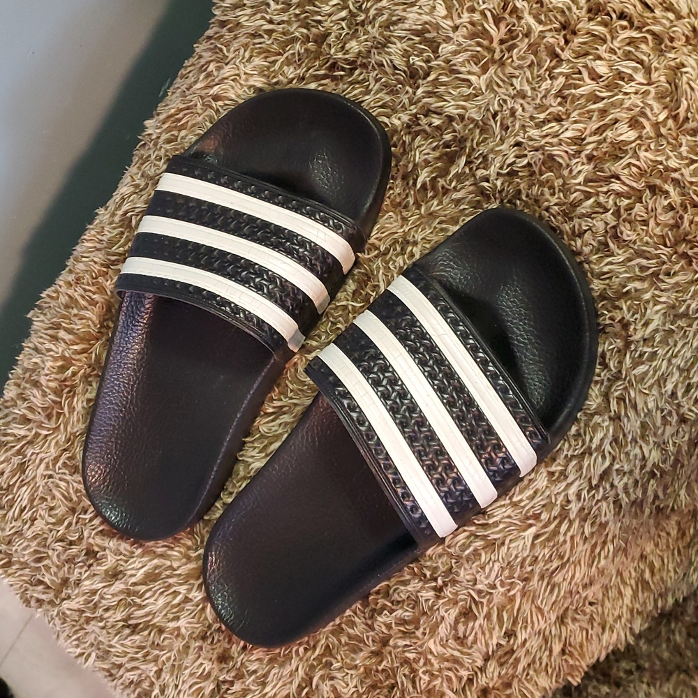 5 For $20 Adidas sandals size 5 us male